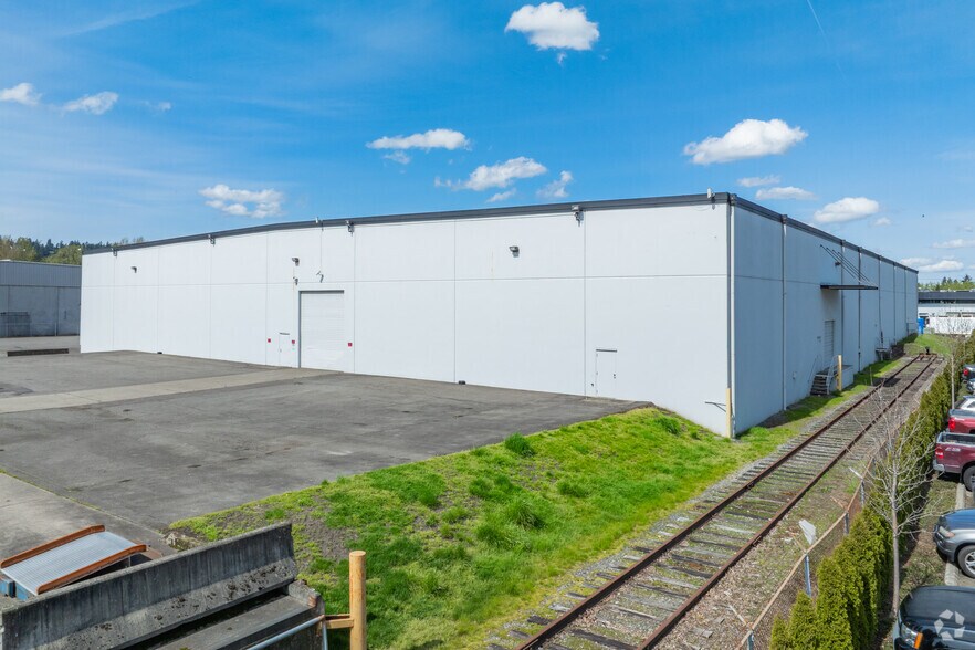 More Photos Of 1402 Puyallup St, Sumner Warehouse For Lease