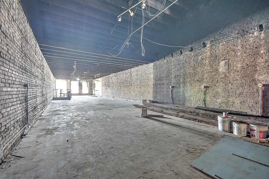 More Photos Of 531 State St, Bristol Storefront Retail Office For Sale