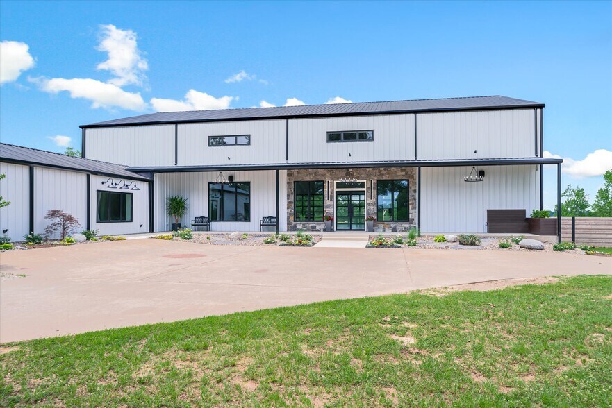 More Photos Of 1972 FM 857, Grand Saline Trailer Camper Park For Sale