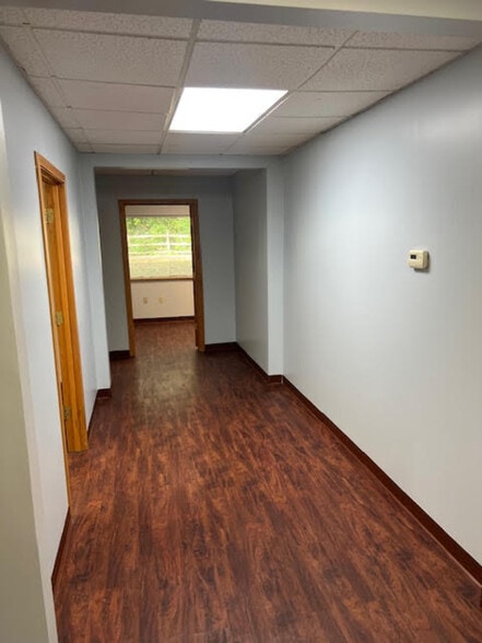 More Photos Of 411 W Lake Lansing Rd, East Lansing Unknown For Lease