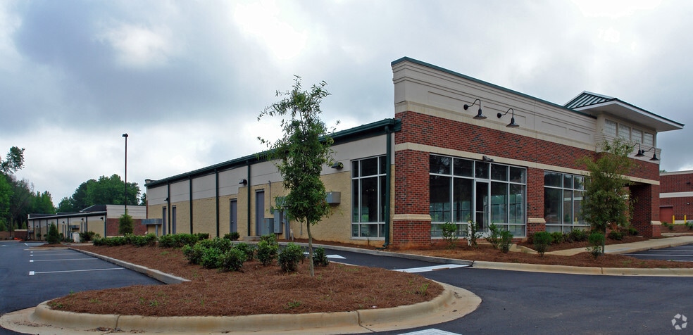 More Photos Of 130 W Holly Springs Rd, Holly Springs Unknown For Lease