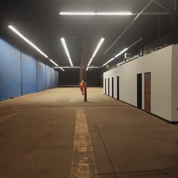 More Photos Of 615 W Wilshire Blvd, Oklahoma City Warehouse For Lease