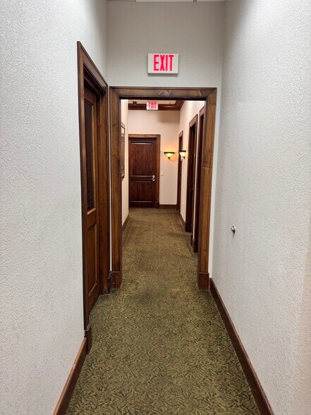 More Photos Of 2400 Hooks St, Clermont Medical For Lease