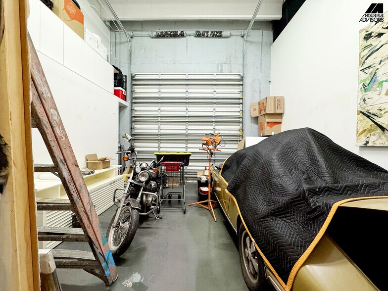 More Photos Of 2310 W 79th St, Hialeah Warehouse For Sale