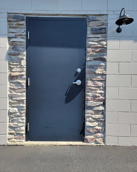 More Photos Of 6202 Material Ave, Loves Park Light Distribution For Sale