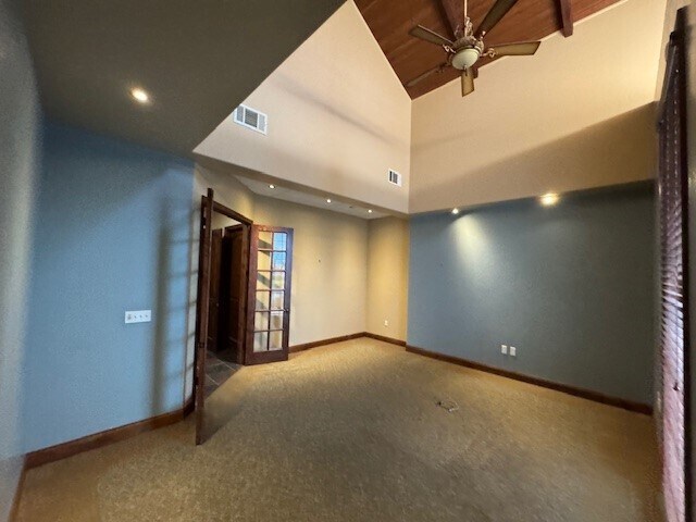 More Photos Of 303 E Caldwell Ave, Visalia Office For Sale