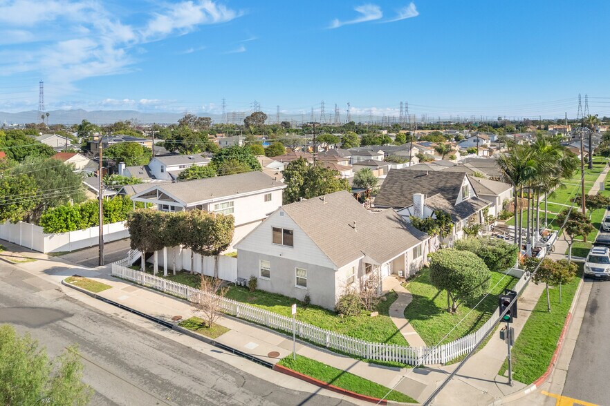 More Photos Of 3759 W 182nd St, Torrance Multifamily For Sale