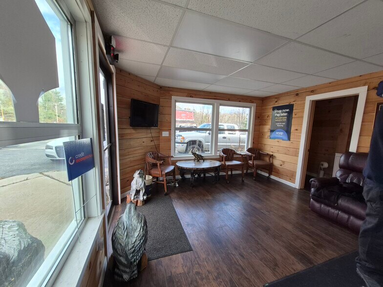 More Photos Of 441 Providence Tpke, Hampton Apartments For Sale