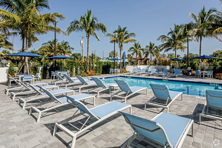 More Photos Of 201 SW Joan Jefferson Way, Stuart Apartments For Sale