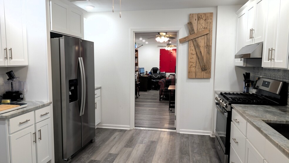 More Photos Of 3369 AR-36 Ave, Searcy Flex For Sale