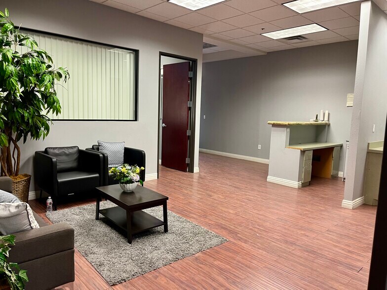 More Photos Of 6280 Spring Mountain Rd, Las Vegas Office For Sale