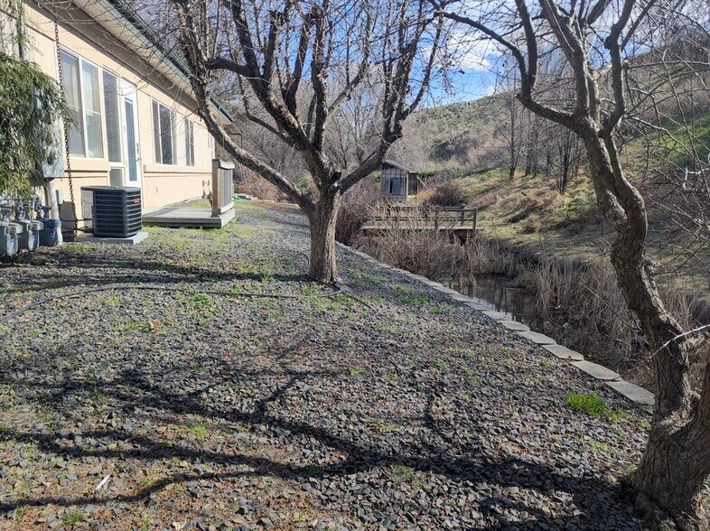 More Photos Of 4481 N Dresden Pl, Garden City Office For Sale