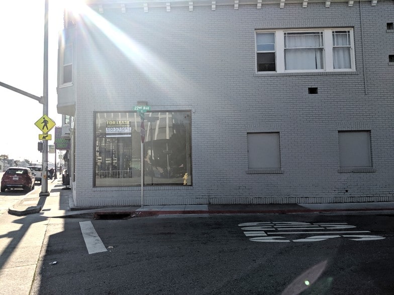 More Photos Of 2200 S El Camino Real, San Mateo Storefront For Lease