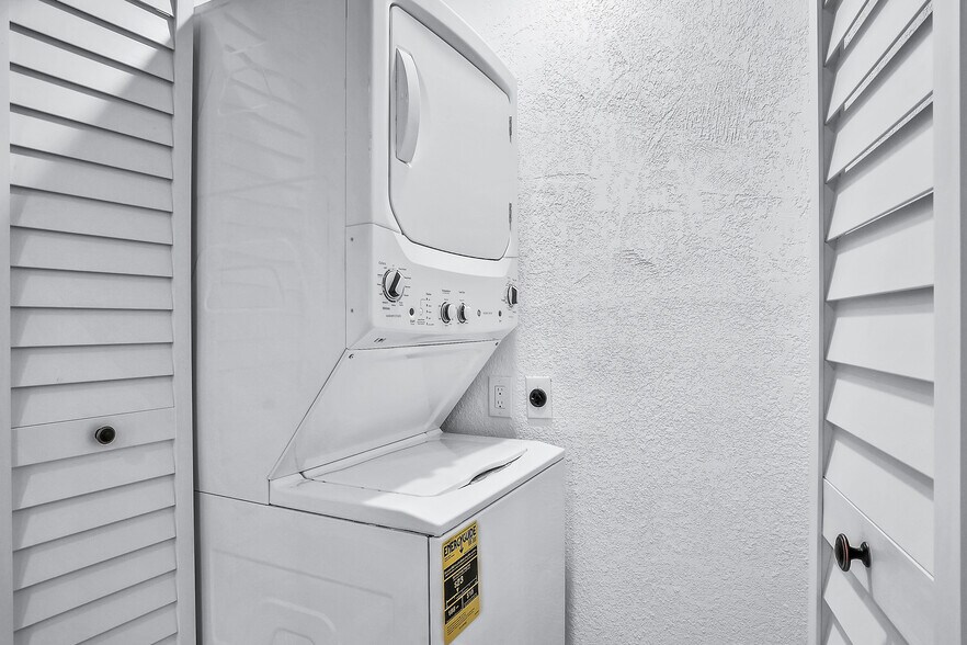 More Photos Of 1830 S Clyde Morris Blvd, Daytona Beach Apartments For Sale