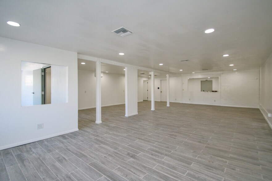 More Photos Of 66201 Pierson Blvd, Desert Hot Springs Storefront Retail Office For Sale