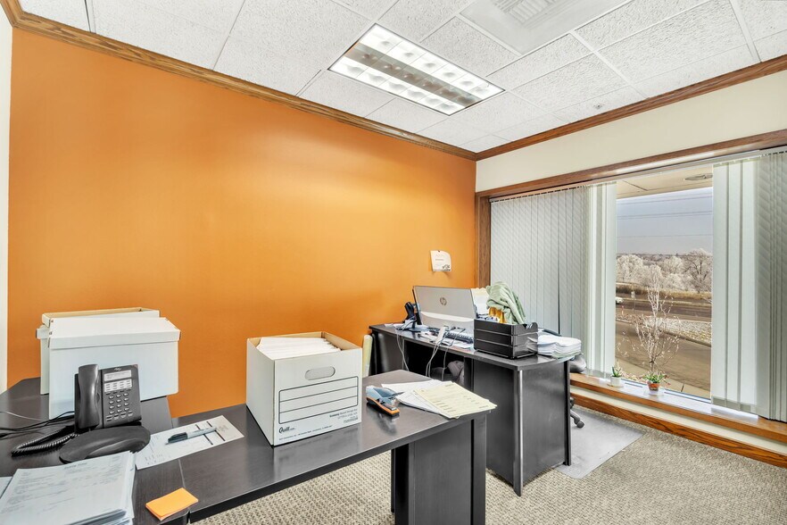 More Photos Of 2170-2180 Victor Pl, Colorado Springs Warehouse For Sale