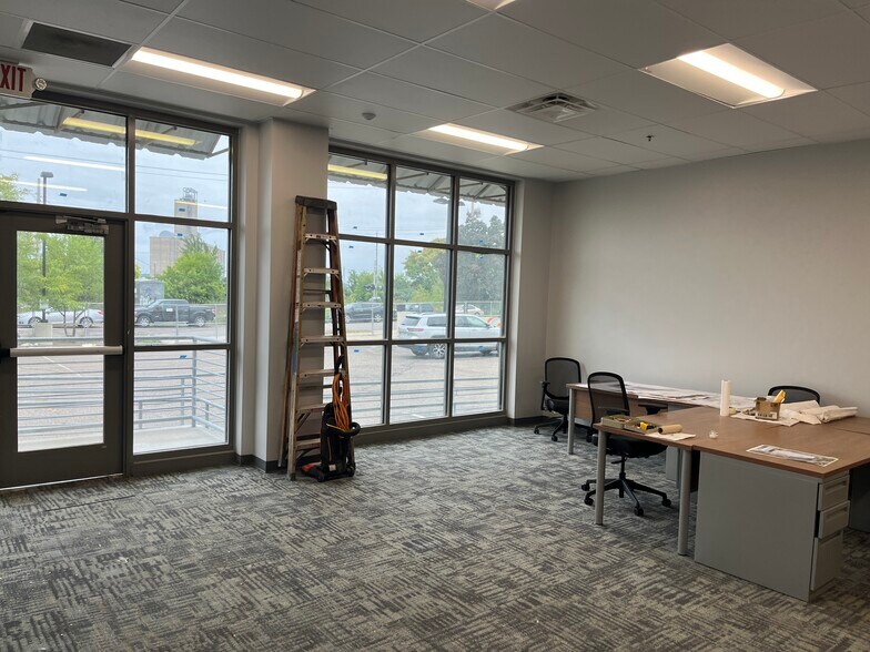 More Photos Of 543 James Ave, Saint Paul Manufacturing For Sale