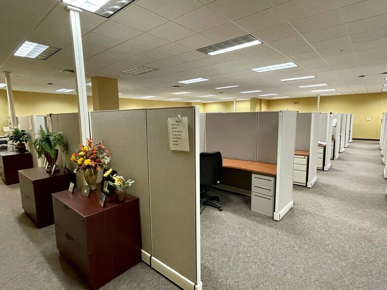 More Photos Of 45 Commerce Dr, Augusta Office For Lease