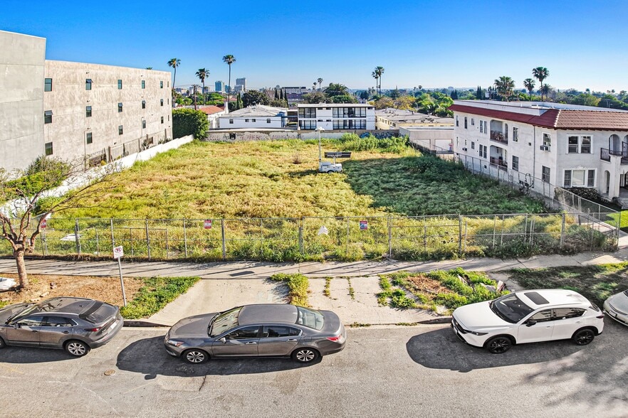 More Photos Of 4820 Oakwood Ave, Los Angeles Land For Sale