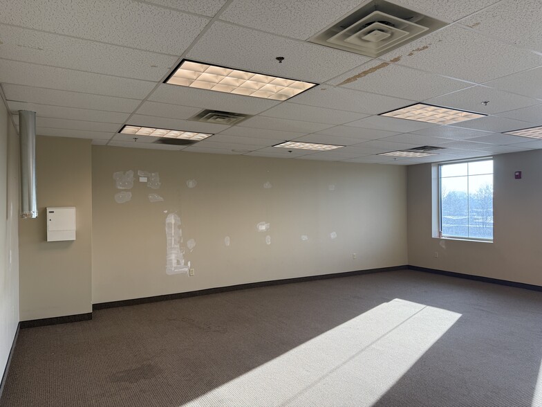More Photos Of 4546 S Atherton Dr, Taylorsville Restaurant For Lease
