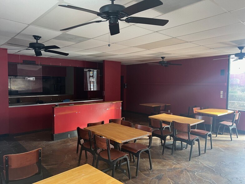 More Photos Of 1911 S Adams St, Tallahassee Freestanding For Sale