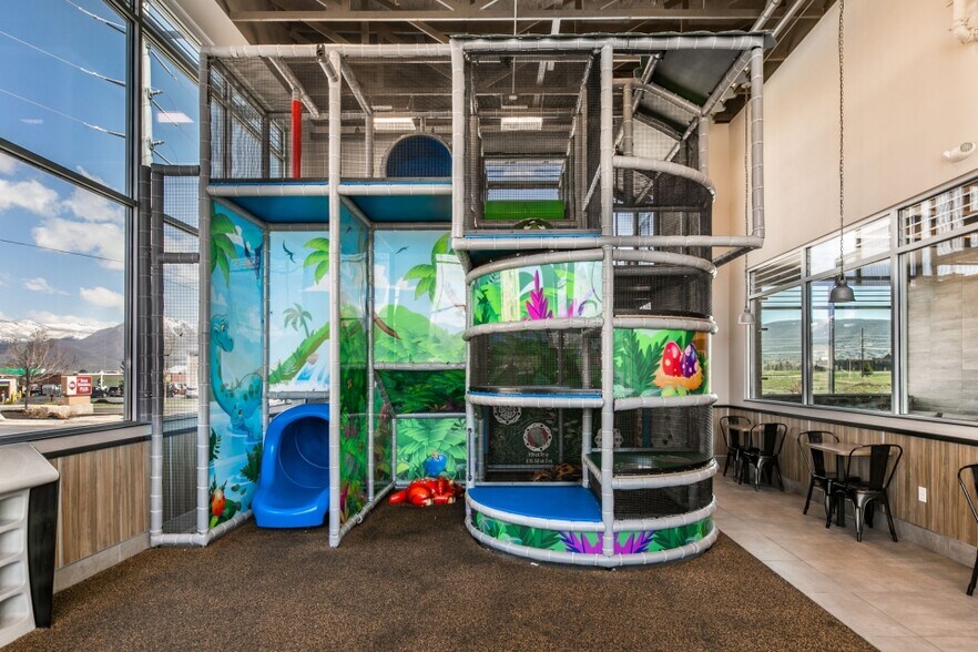 More Photos Of 191 E Gateway Dr, Heber City Fast Food For Sale