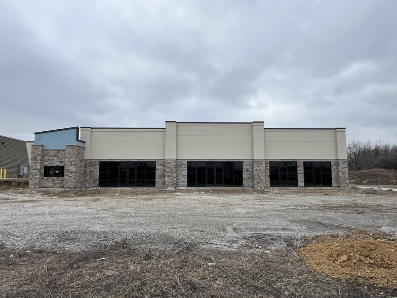 Primary Photo Of 207 Scott Troy Rd, O'Fallon General Retail For Lease