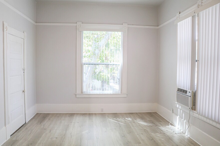 More Photos Of 2801 D St, Sacramento Apartments For Sale
