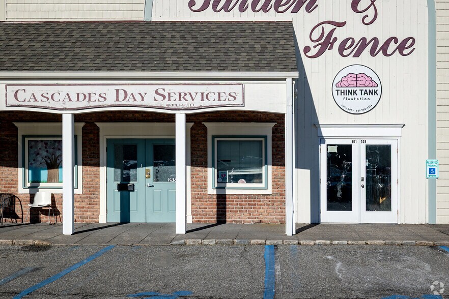 More Photos Of 277-315 Middle Country Rd, Middle Island Storefront For Lease