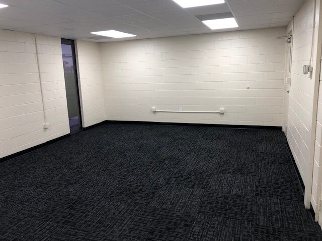More Photos Of 1136 Louise Rd, Winston-Salem Warehouse For Lease