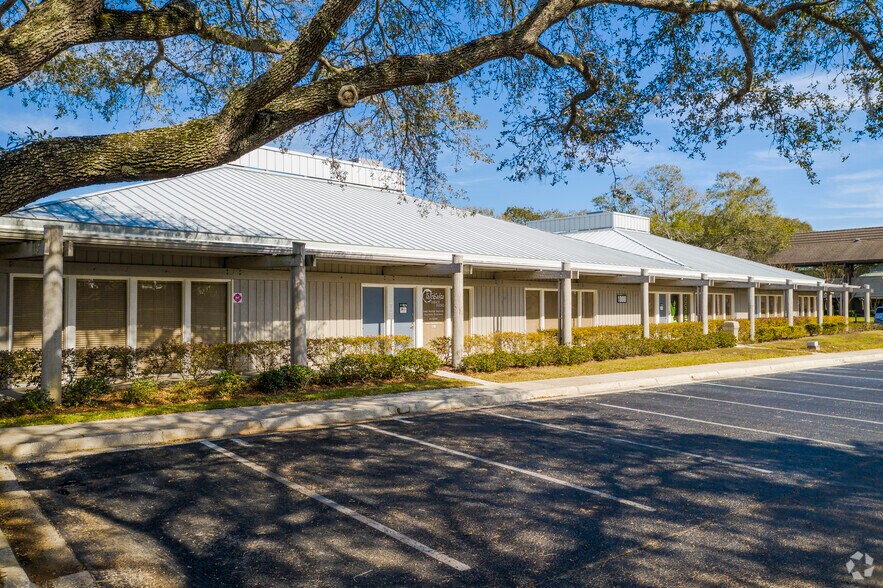 More Photos Of 2901 W Busch Blvd, Tampa Unknown For Lease