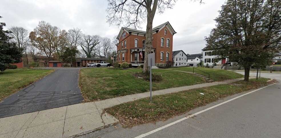 More Photos Of 5545 Madison Rd, Cincinnati Office For Sale