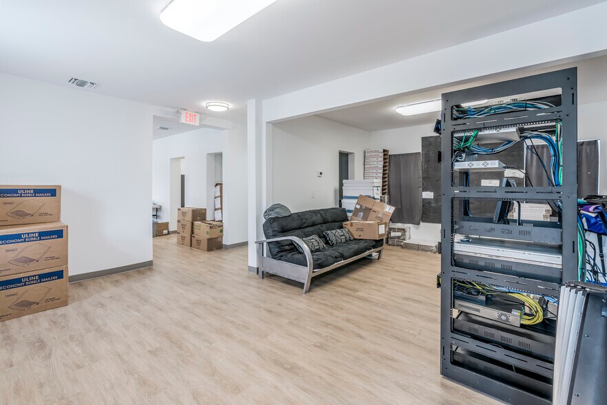 More Photos Of 1014 N Dixie Hwy, Lake Worth Beach Loft Creative Space For Sale
