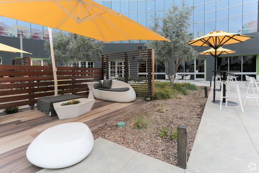 More Photos Of 100 W Broadway, Long Beach Office For Lease