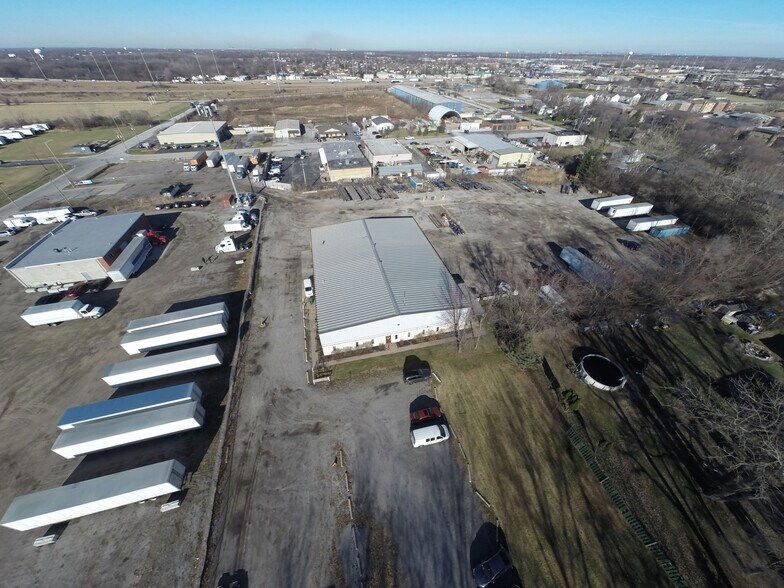 More Photos Of 17735 Chappel Ave, Lansing Industrial For Sale