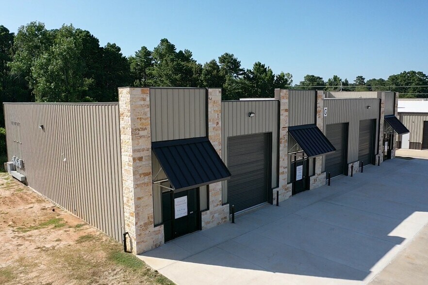 More Photos Of 1905 Longmire Rd, Conroe Unknown For Lease