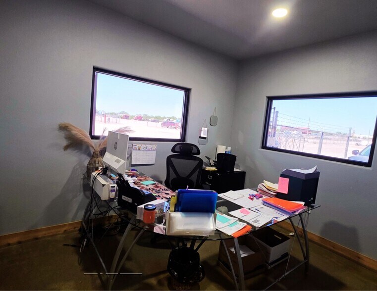 More Photos Of 1003 E County Road 140, Midland Industrial For Lease