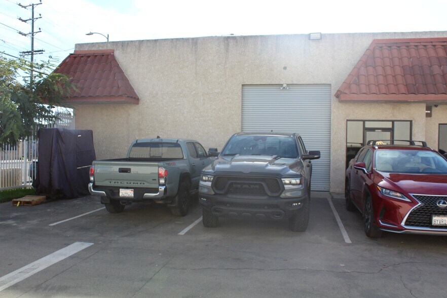 More Photos Of 11693 Sheldon St, Sun Valley Warehouse For Sale