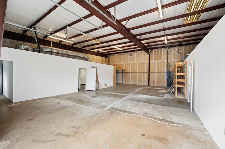 More Photos Of 3336 Spring Stuebner Rd, Spring Unknown For Lease