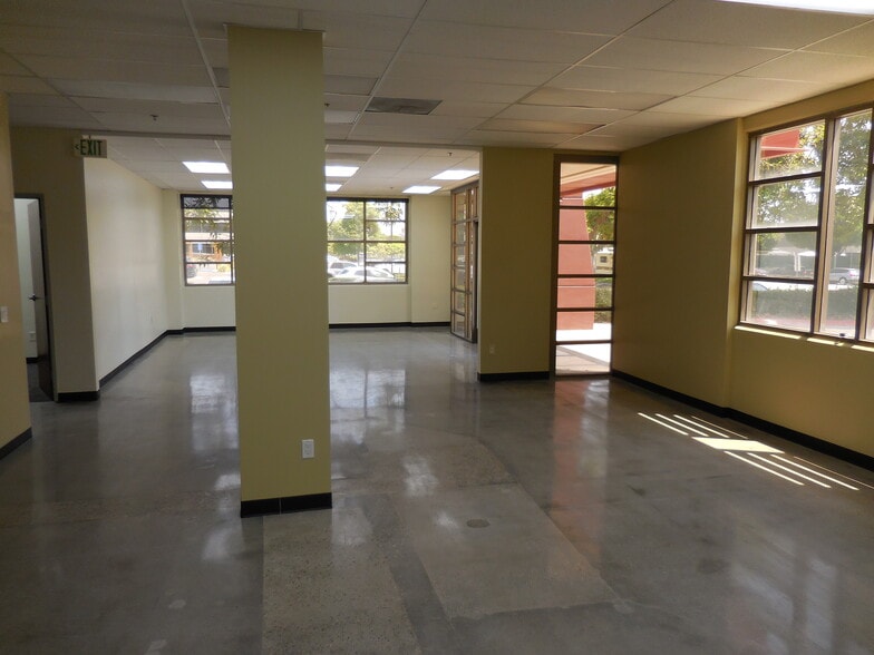 More Photos Of 19801 Hamilton Ave, Torrance Warehouse For Lease