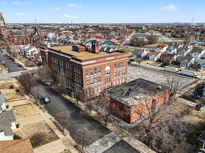 More Photos Of 1614 Hogan St, Saint Louis Specialty For Sale