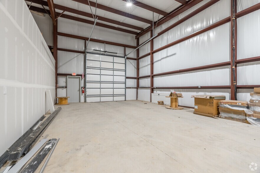 More Photos Of 4620 US 377 Hwy, Aubrey Unknown For Lease
