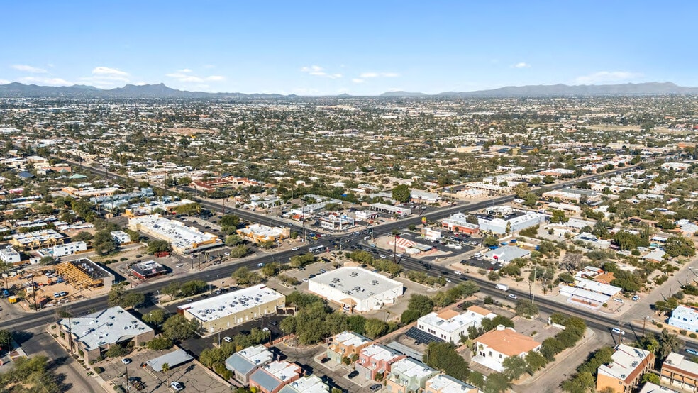 More Photos Of 3180 N Campbell Ave, Tucson Drugstore For Sale