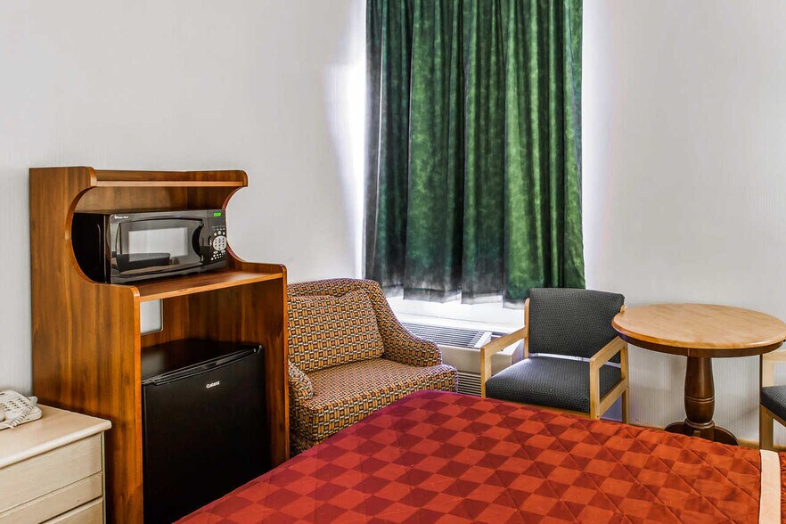 More Photos Of 3710 Meridian St, Bellingham Hospitality For Sale