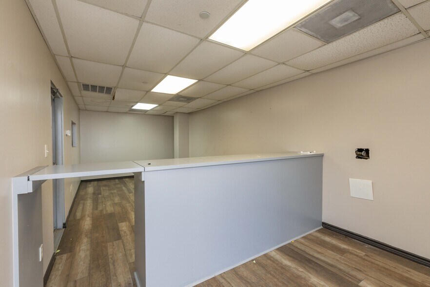 More Photos Of 12130 Highway 3, Webster Unknown For Lease