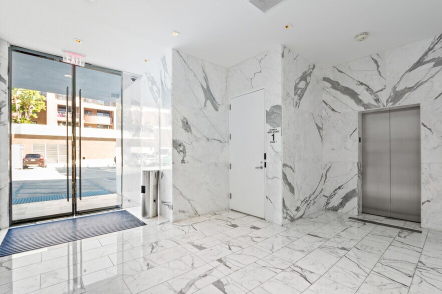 More Photos Of 270 N Canon Dr, Beverly Hills Office For Lease