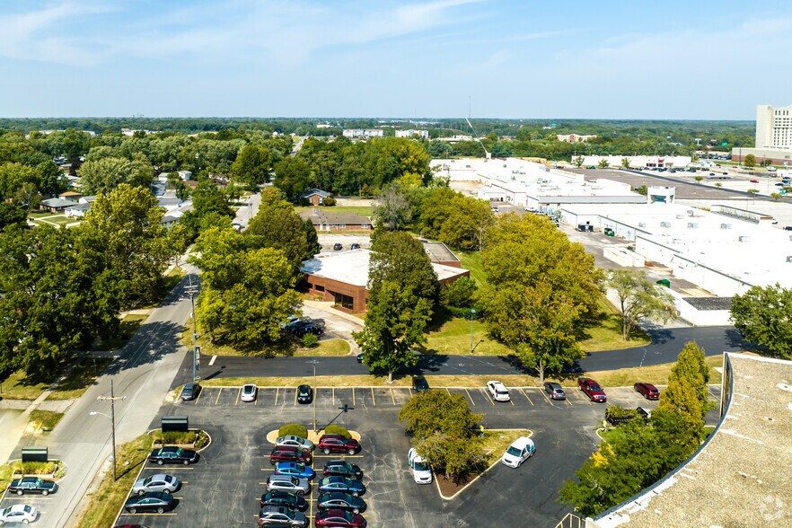 More Photos Of 40 Adloff Ln, Springfield Medical For Lease