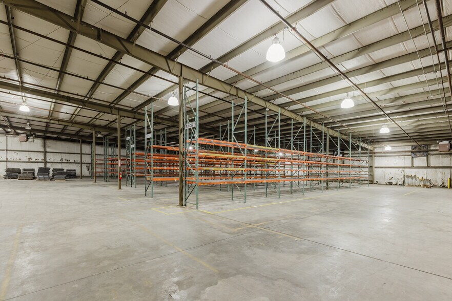 More Photos Of 1404 Industry Ave, Albany Manufacturing For Lease