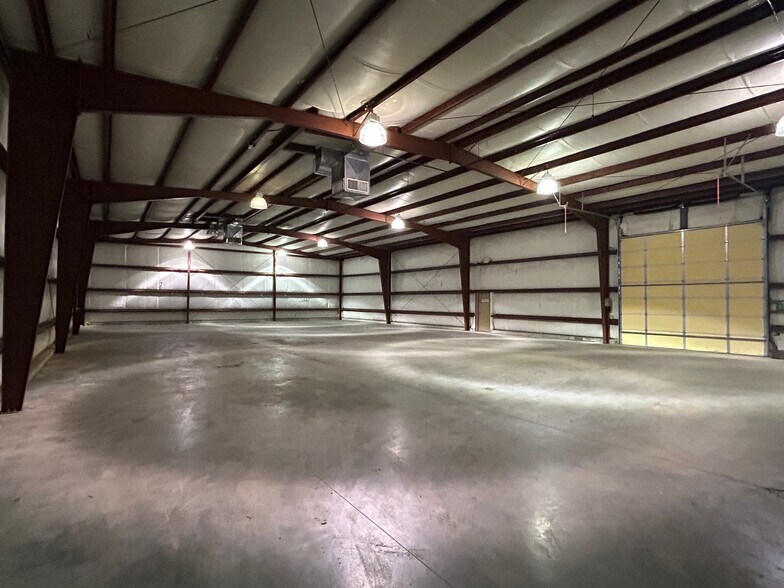 More Photos Of 480 Valley Road, Corydon Warehouse For Lease