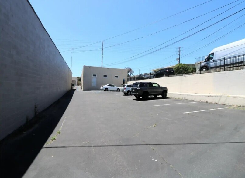 More Photos Of 927 Highland Ave, National City Freestanding For Sale